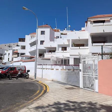 Cozy In Cristianos Apartament *