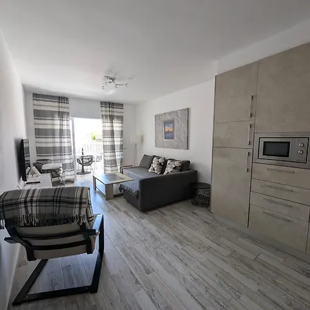 Cozy In Cristianos Apartament *
